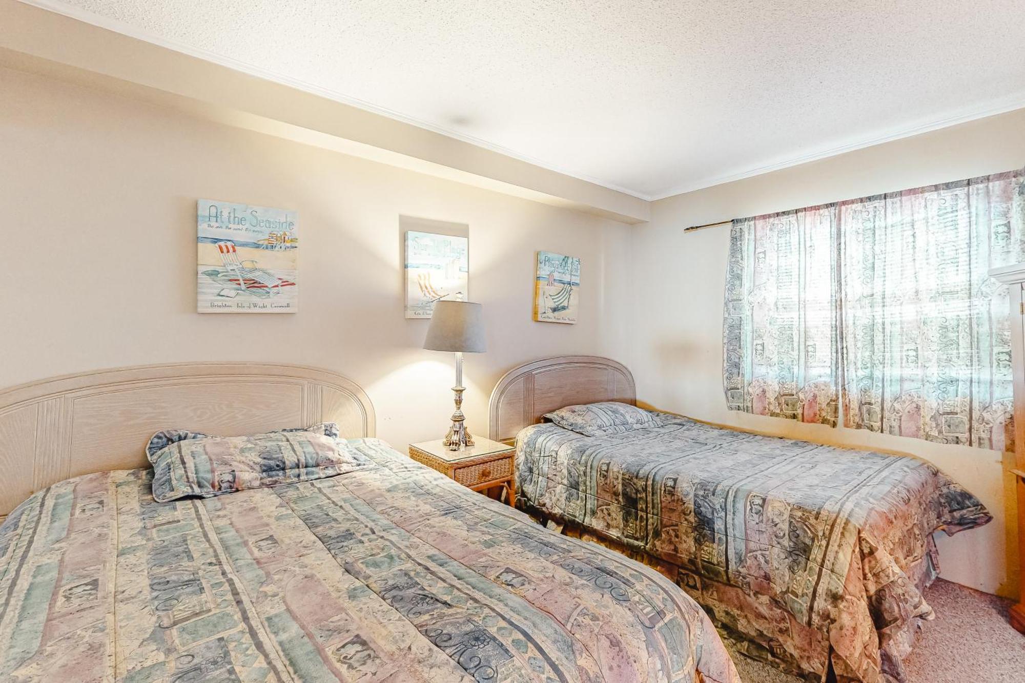 Plaza II Hotel Ocean City Room photo